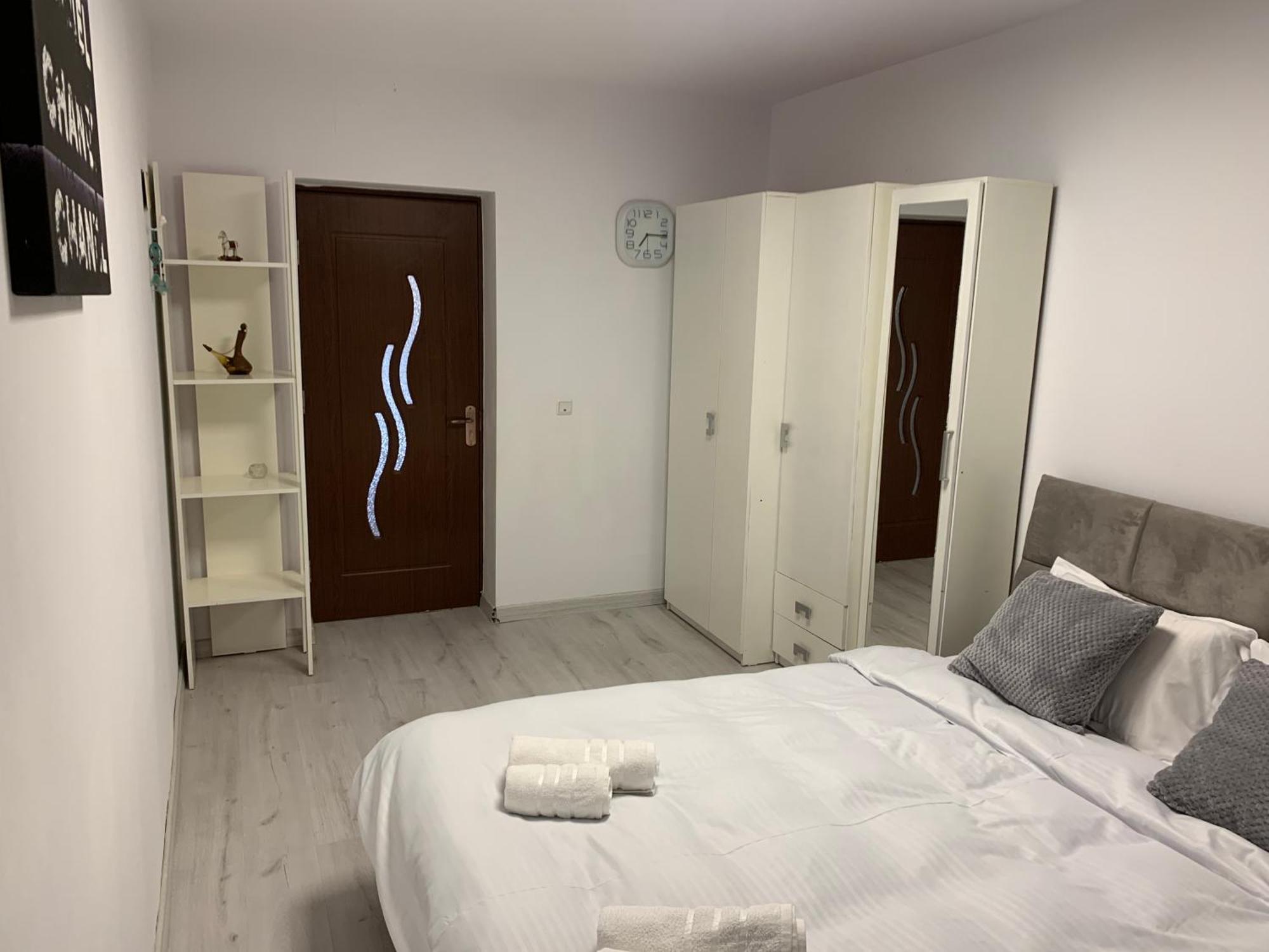 River House Apartment